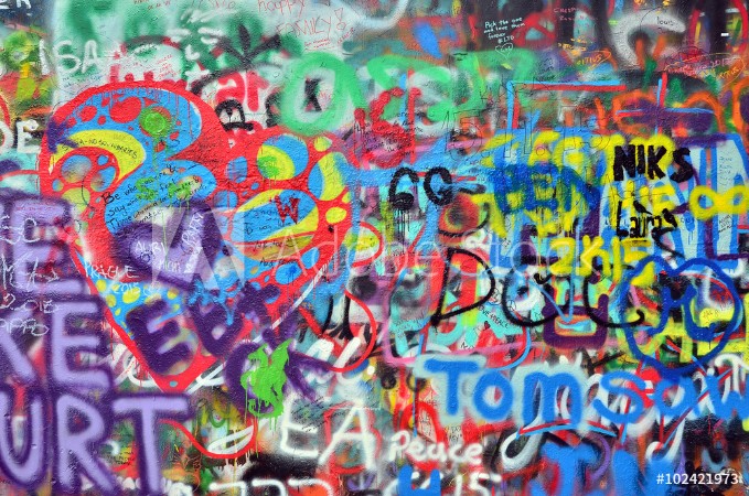 Afbeeldingen van Wall sprayed with graffiti